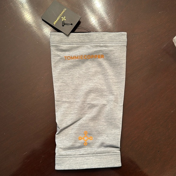 tommie copper Other - Tommie Copper Silver Heather Recovery Knee-sleeve